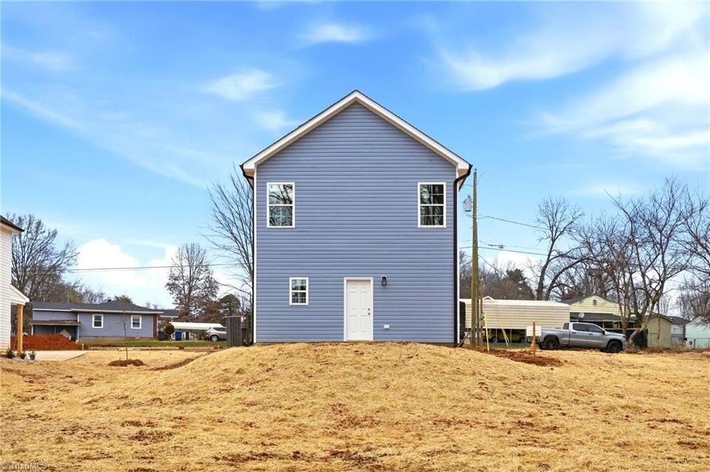 5131 Fredonia Avenue. Winston-Salem, NC 27105