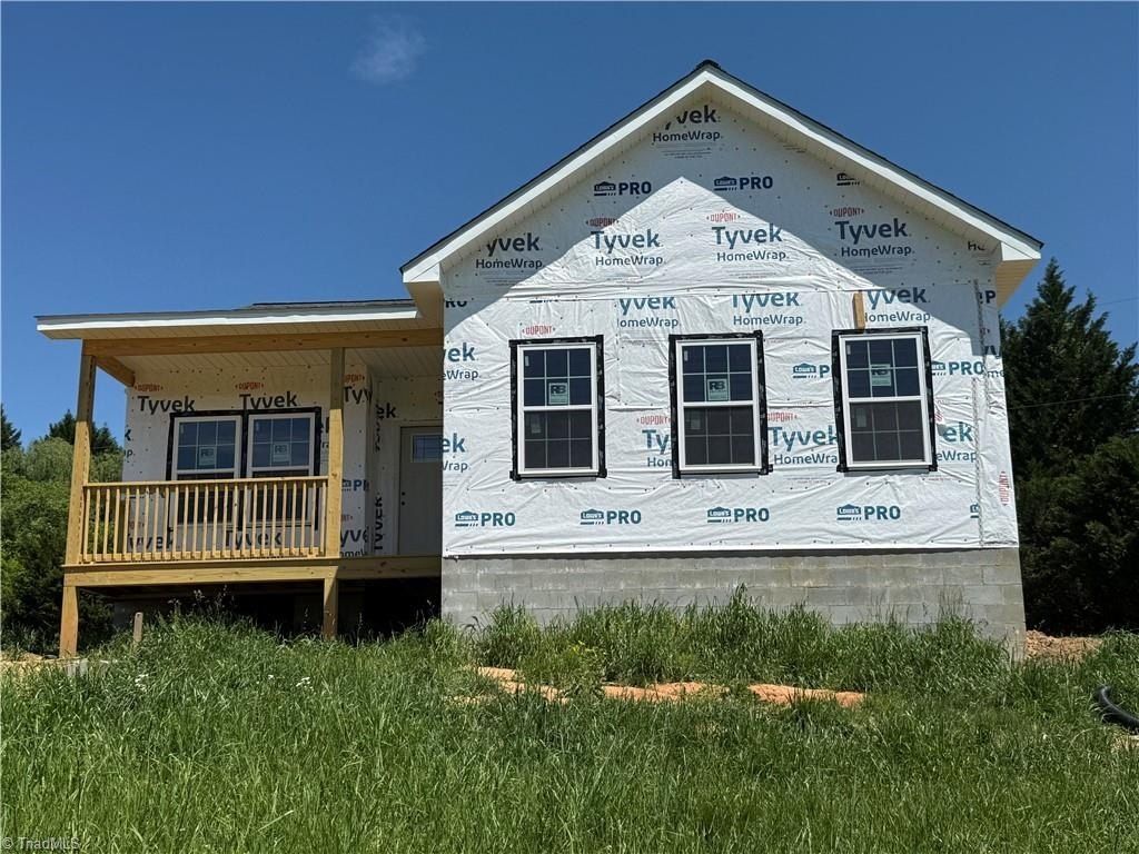 31 River Chase Drive. Traphill, NC 28685