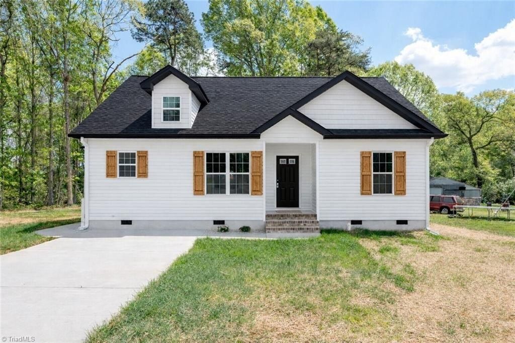 134 Pinnix Street. Jonesville, NC 28642