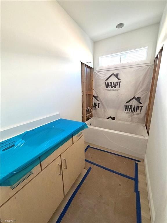 4246 Quartersaw Lane. Clemmons, NC 27012