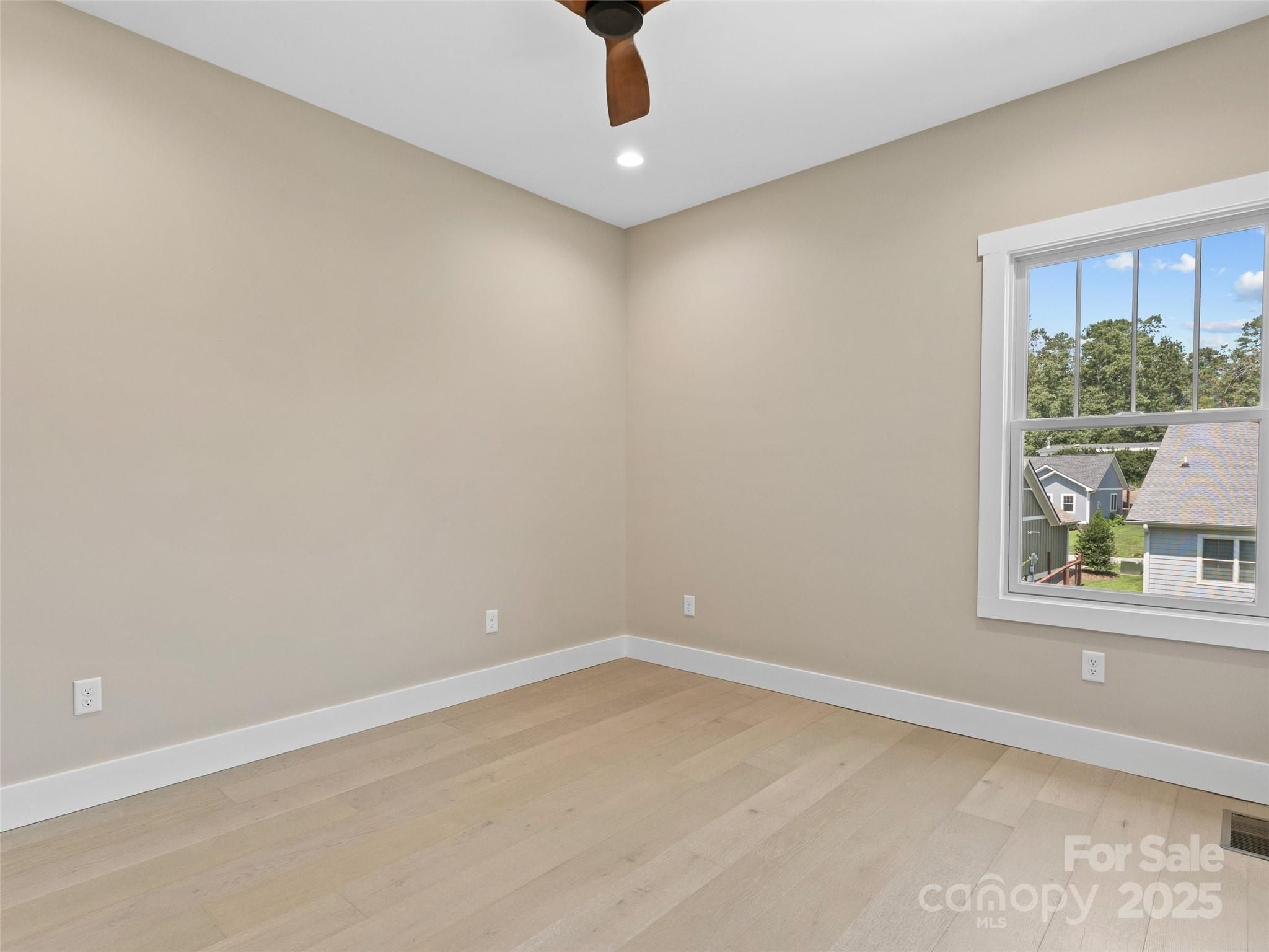 54 Olde Oak Lane. Hendersonville, NC 28792