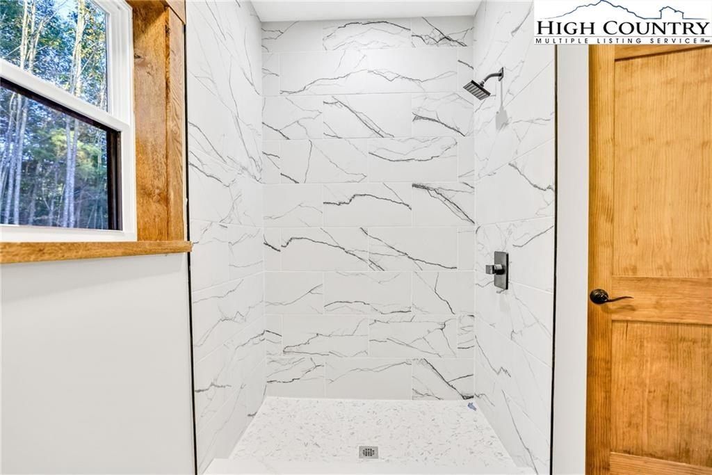 250 Noahs Ridge. Fleetwood, NC 28626