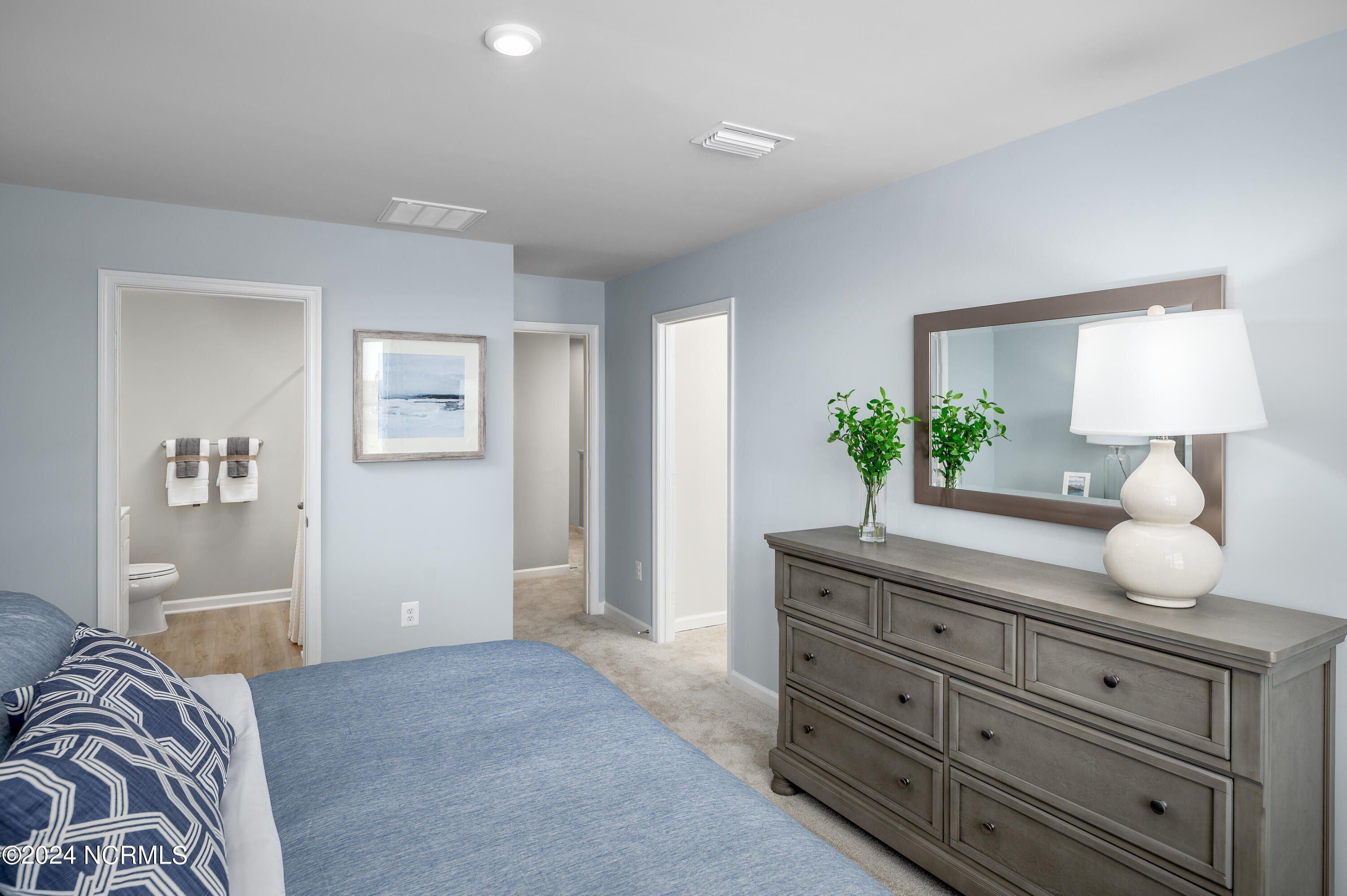 2069 Lewis Creek Circle Ne. Winnabow, NC 28479