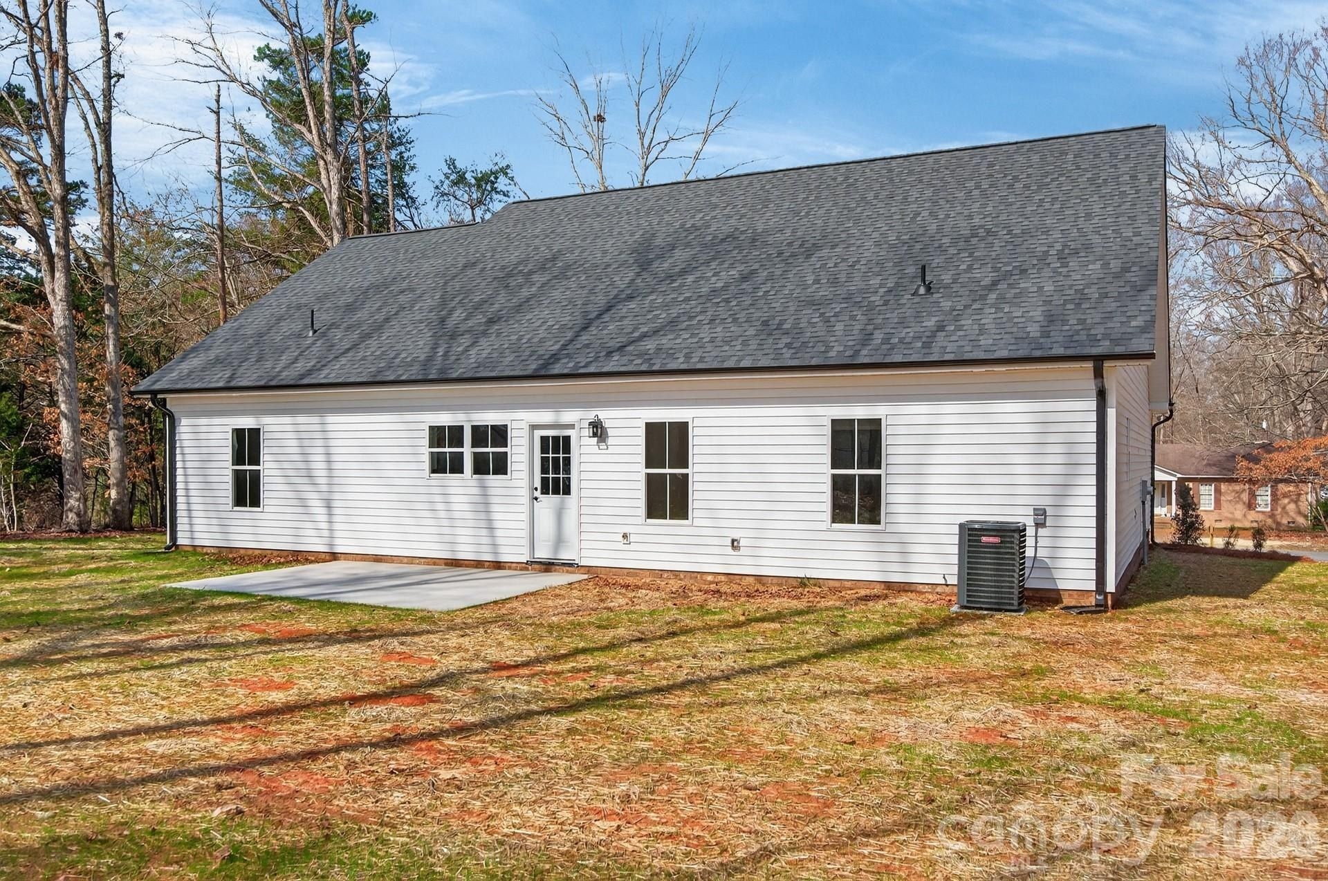 611 White Oak Lane. Rockwell, NC 28138