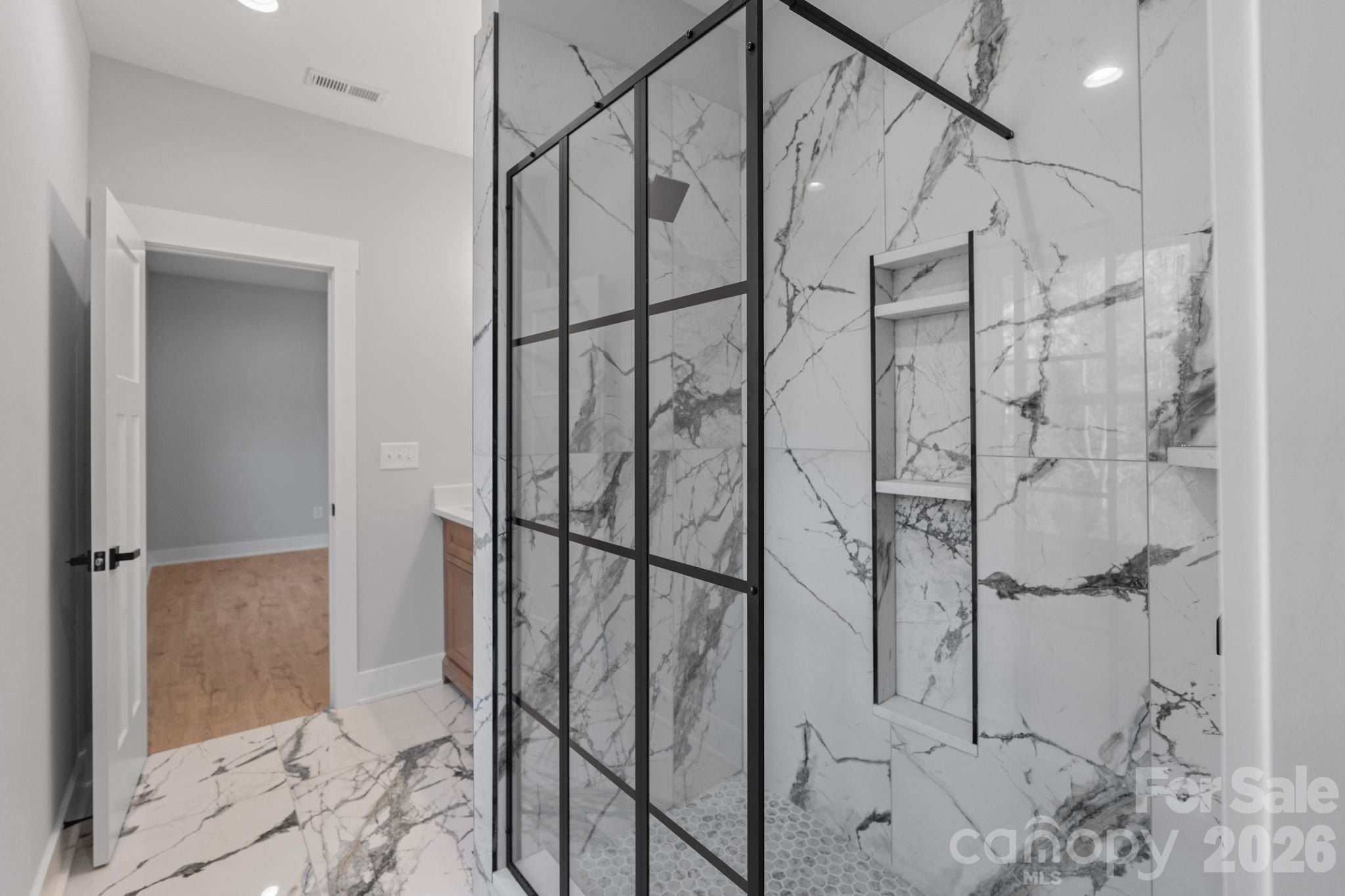 908 30Th Avenue Drive Nw. Hickory, NC 28601