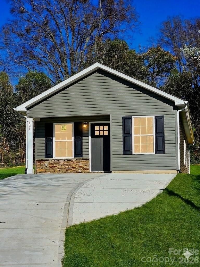 844 5Th Avenue Sw. Hickory, NC 28602