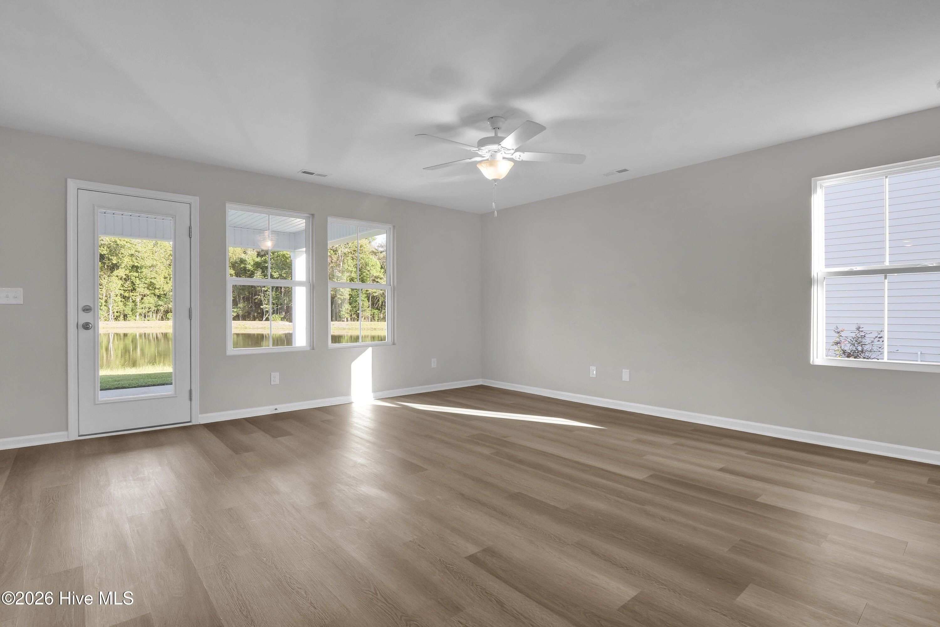 34 E Pioneer Way Unit 72. Hampstead, NC 28443