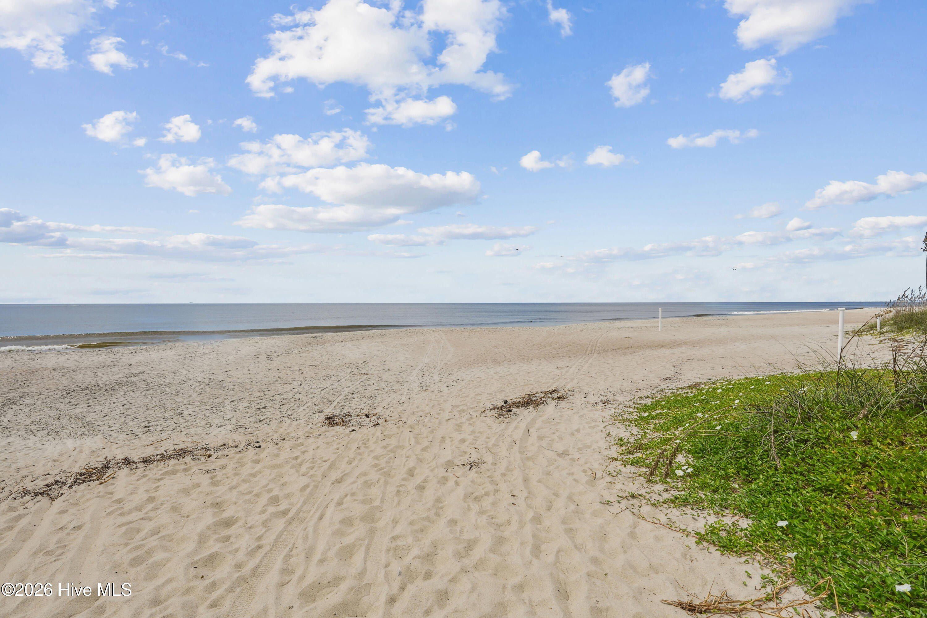 774 Pelican Cove Way Se Unit 302. Southport, NC 28461