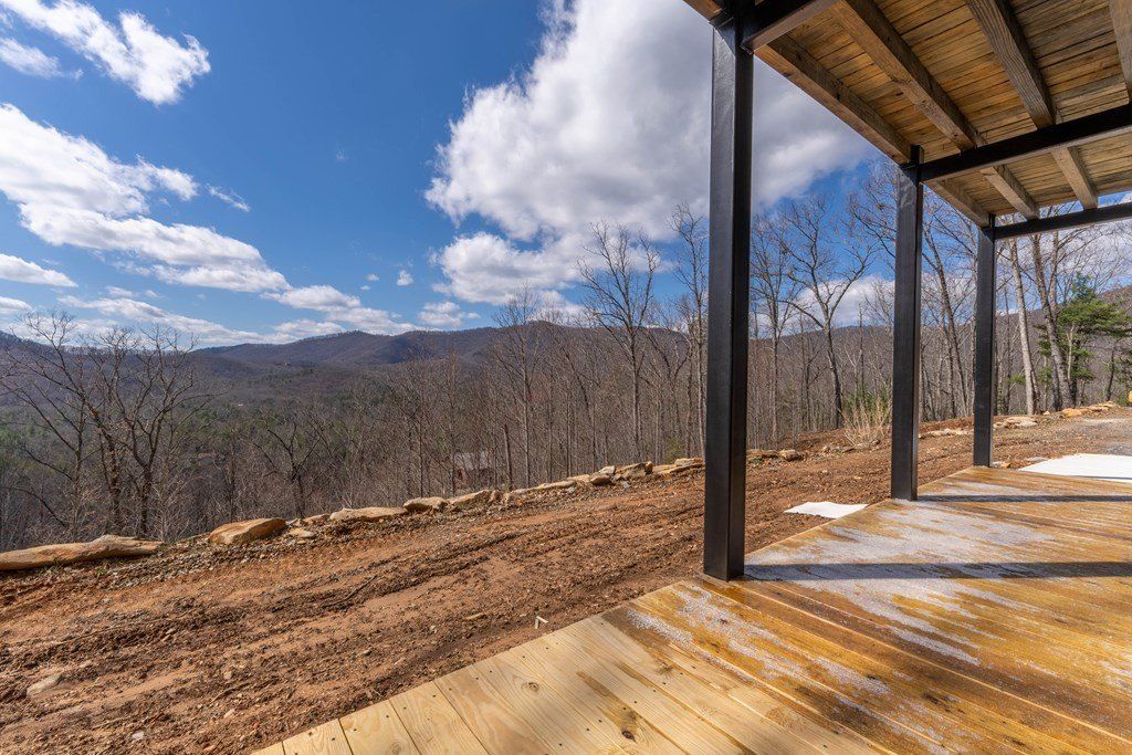 58 Mutt Rdg. Murphy, NC 28906