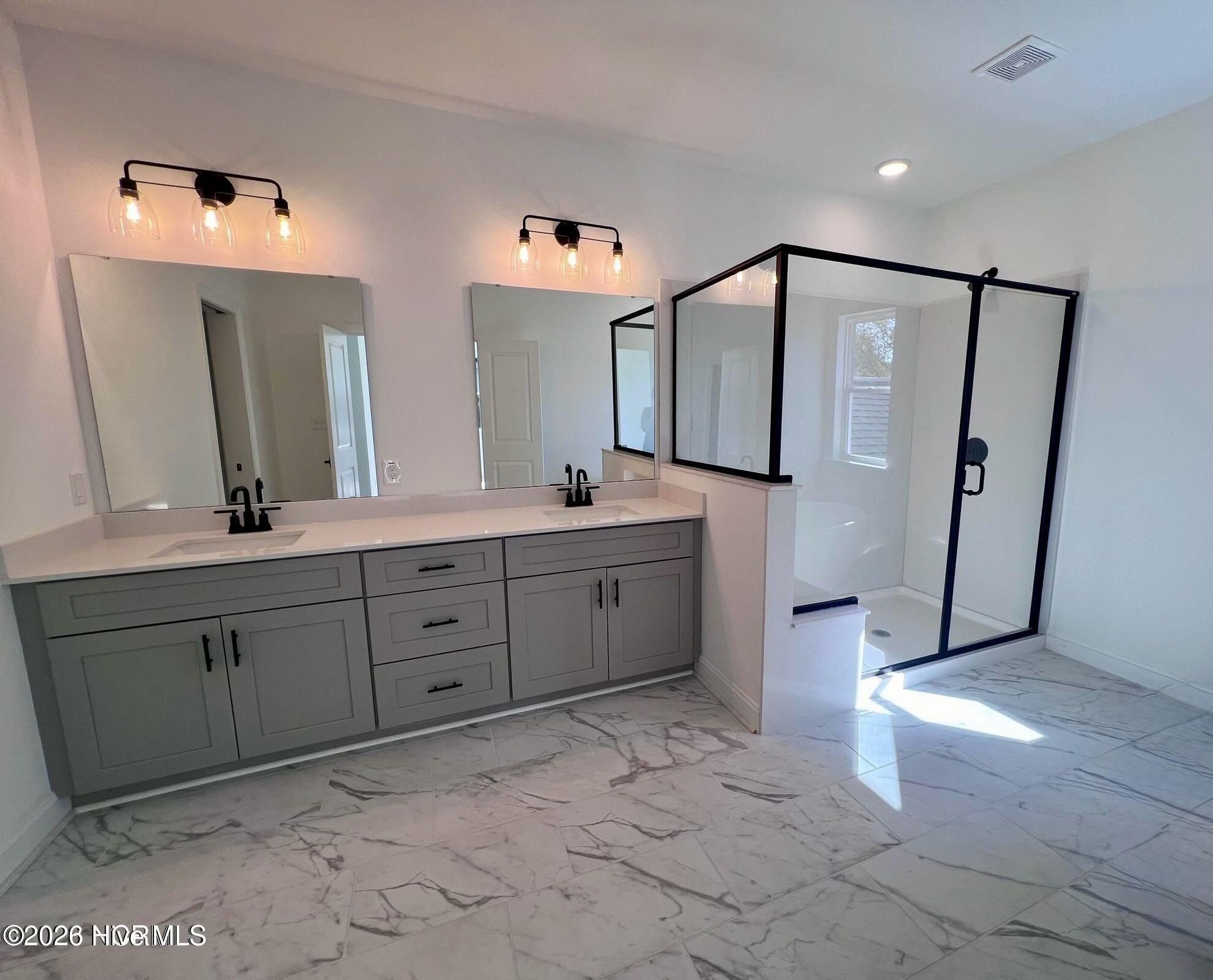 1738 Dixon Grove Lane. Grimesland, NC 27837