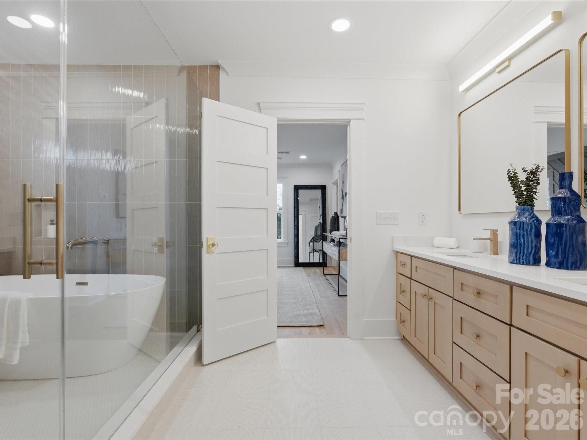 431 W Peterson Drive. Charlotte, NC 28203