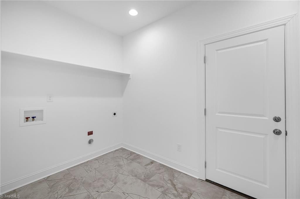 129 Legacy Lane. Eden, NC 27288