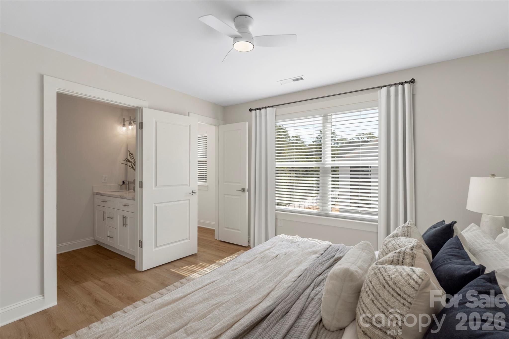 1108 Wonder Way. Charlotte, NC 28208