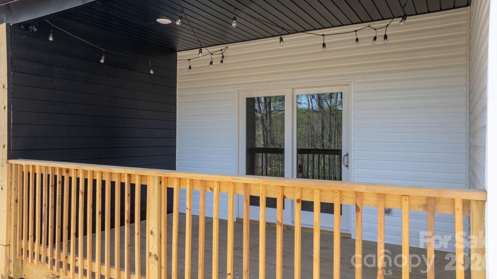 1141  1143 12Th Street Drive Sw. Hickory, NC 28602