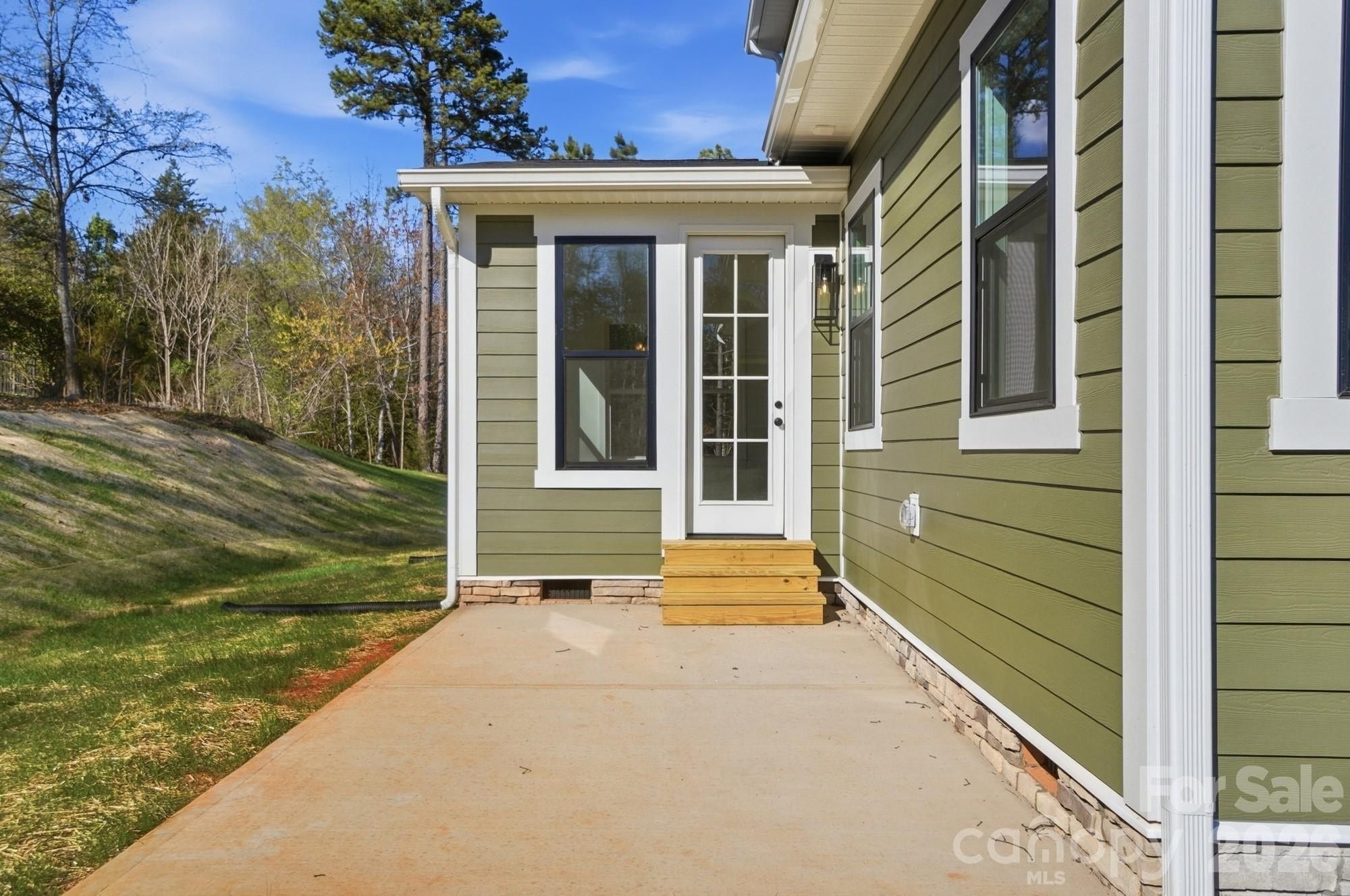 208 Cross Creek Drive. Cherryville, NC 28021