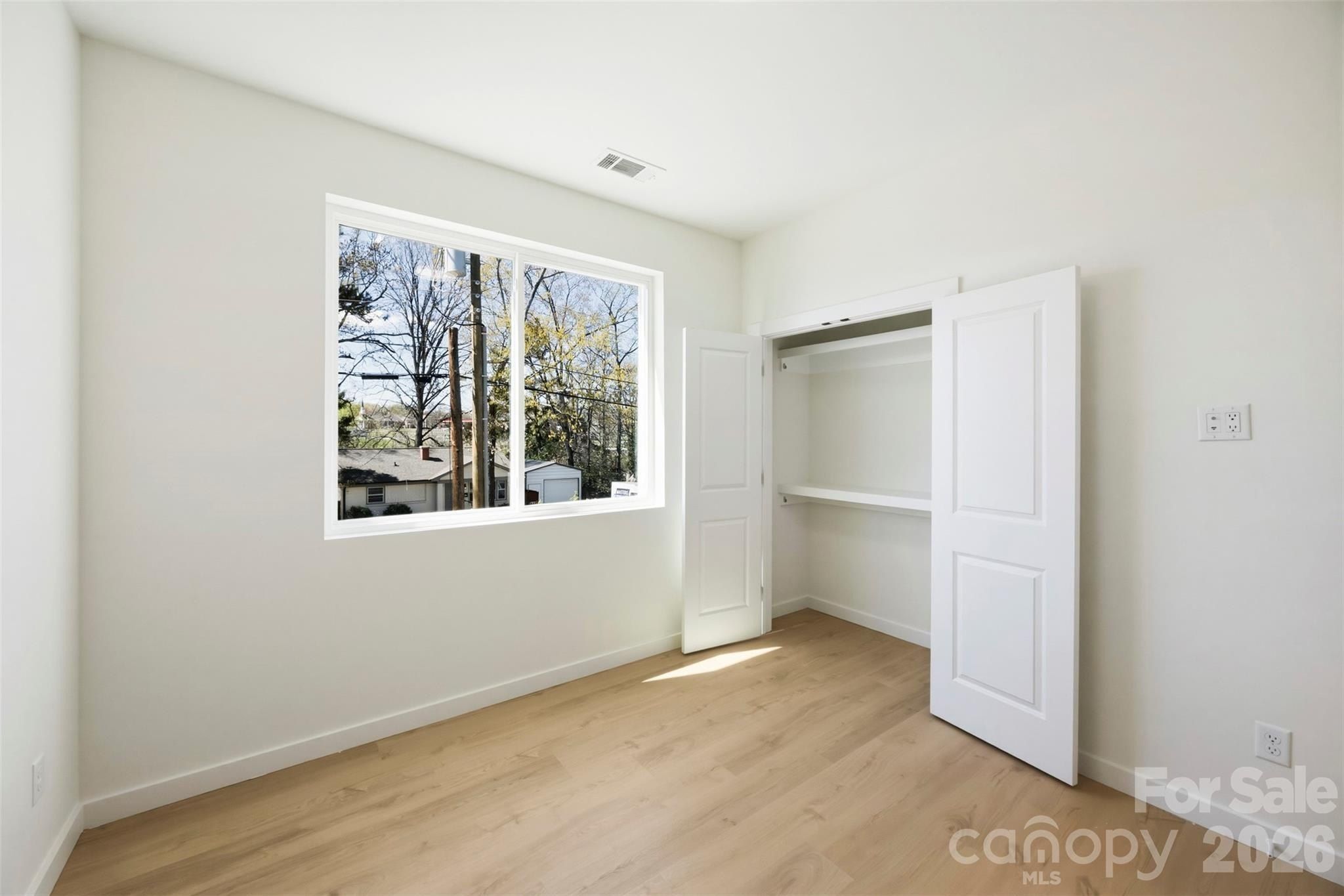 1037 Garringer Place. Charlotte, NC 28208