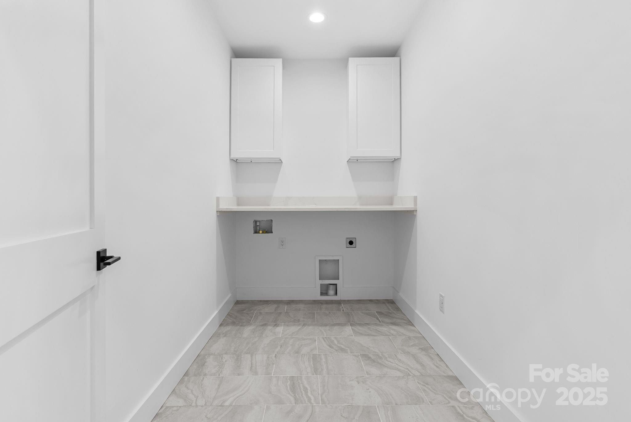 68 Fullam Lane. Mills River, NC 28759