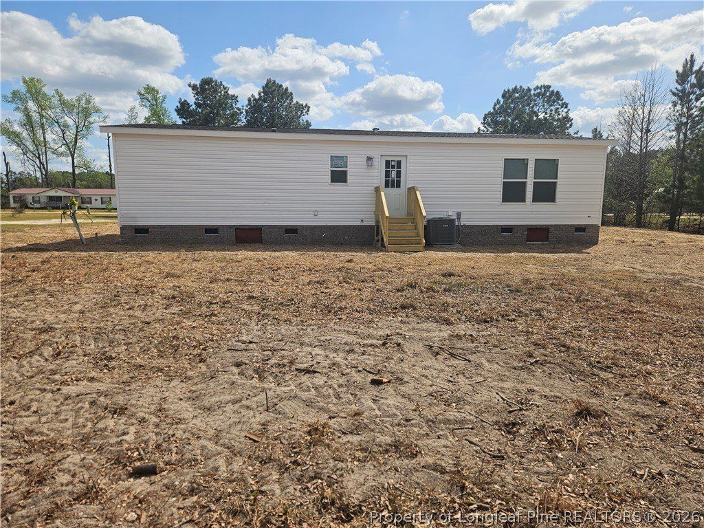 389 Corner Oaks Drive. Saint Pauls, NC 28384