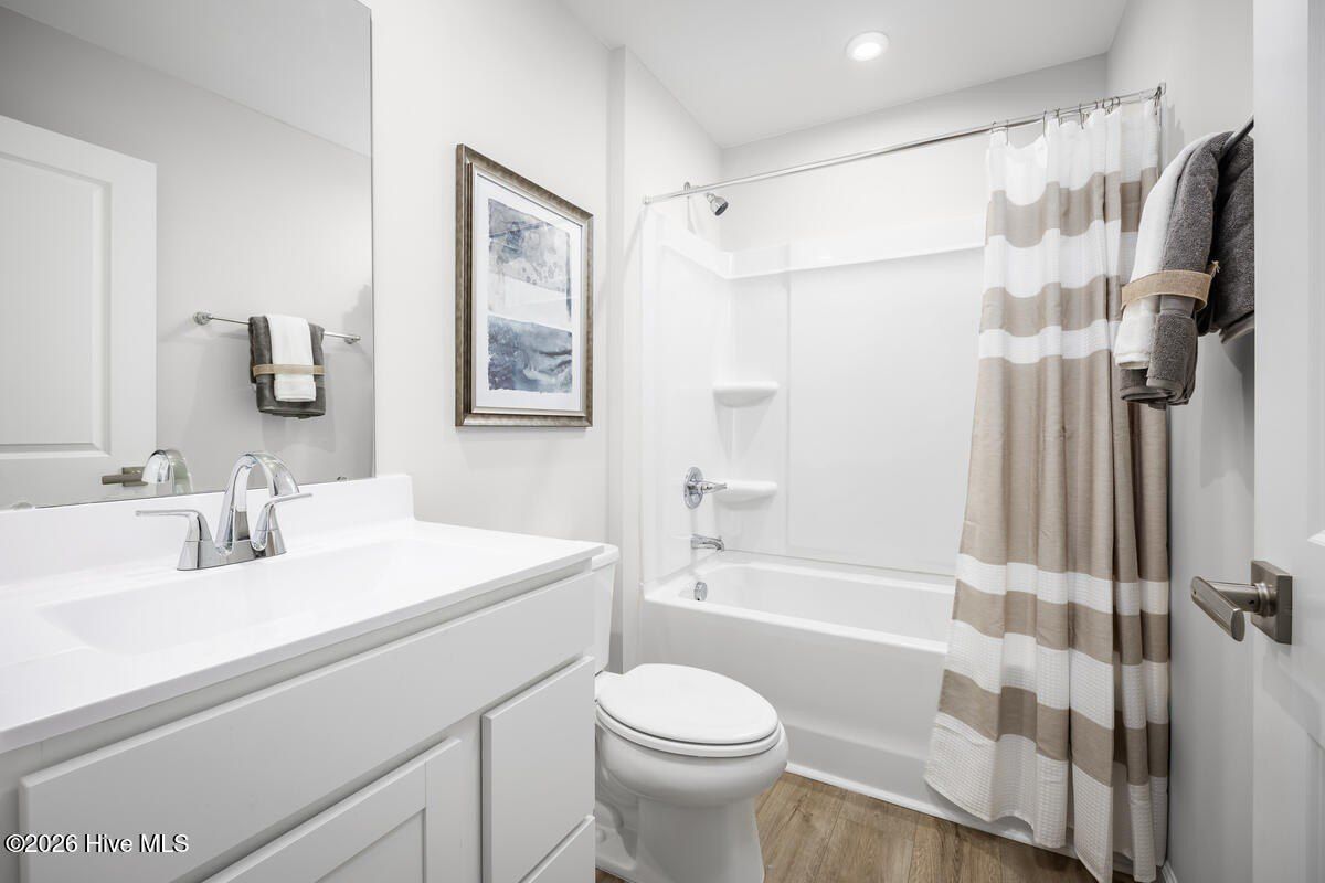 841 Haw Creek Avenue Ne. Winnabow, NC 28479