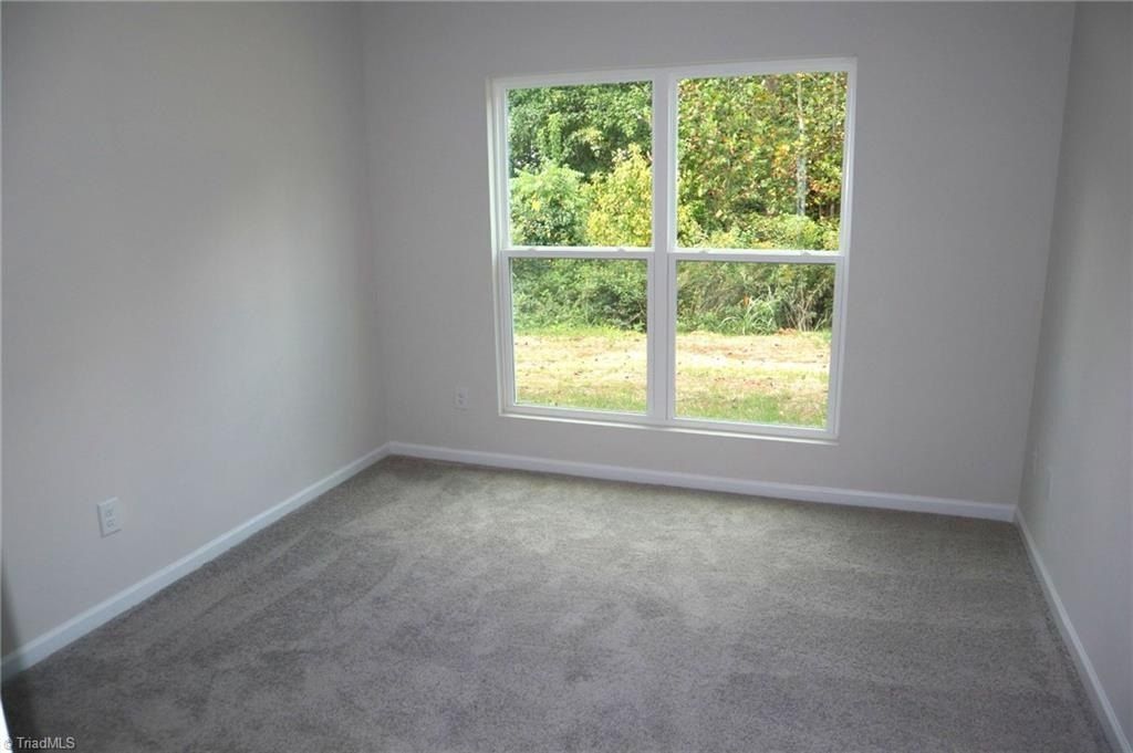 1112 Brooksridge Way. Whitsett, NC 27377