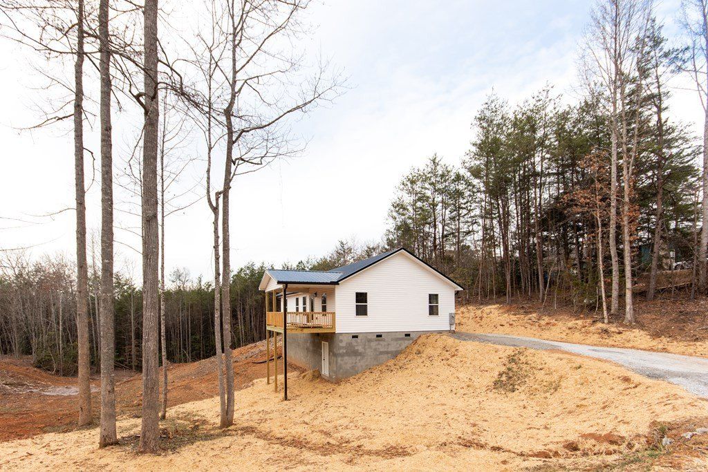 315 Pine Ridge Circle. Franklin, NC 28734