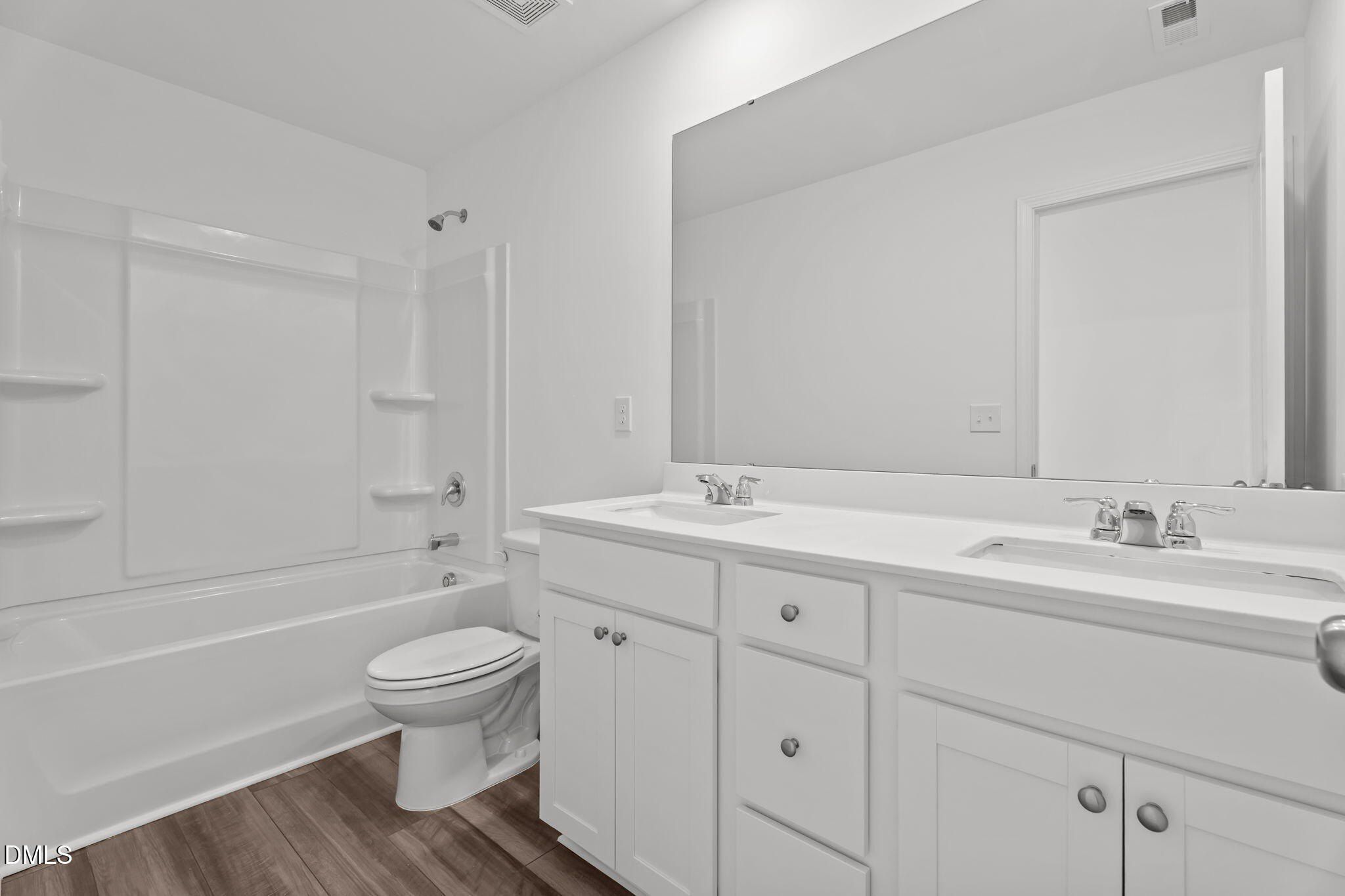 38 Kidderminster Court. Zebulon, NC 27597