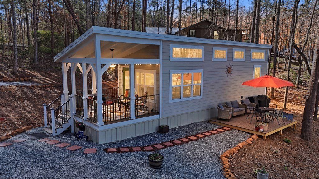 18 Whitetail Cove. Franklin, NC 28734