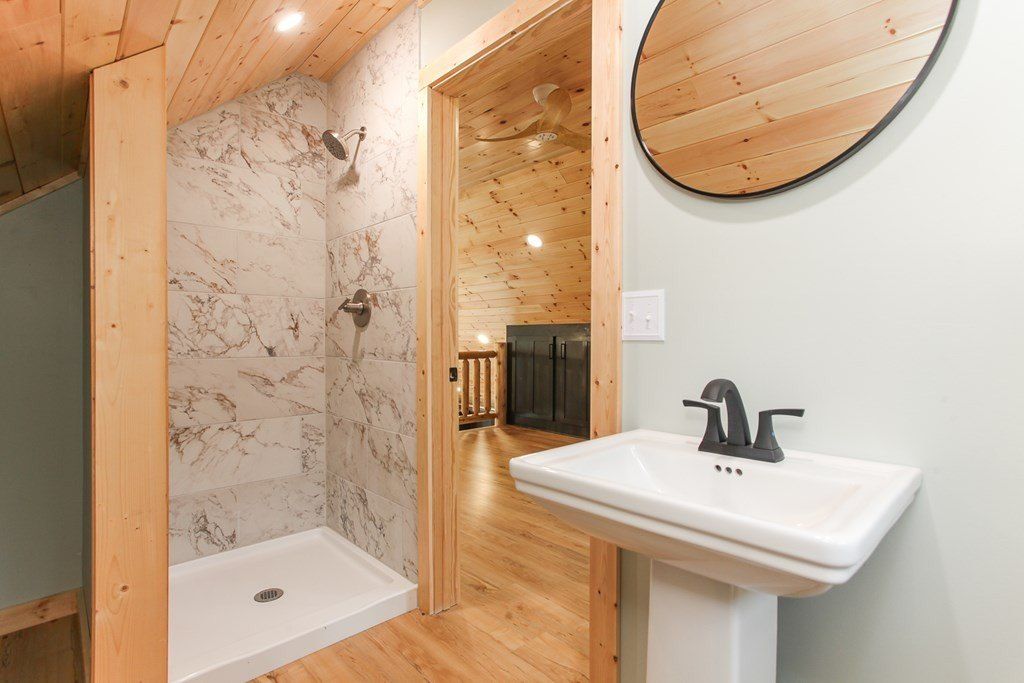 153 Betty Sue Deyton Rd. Robbinsville, NC 28771