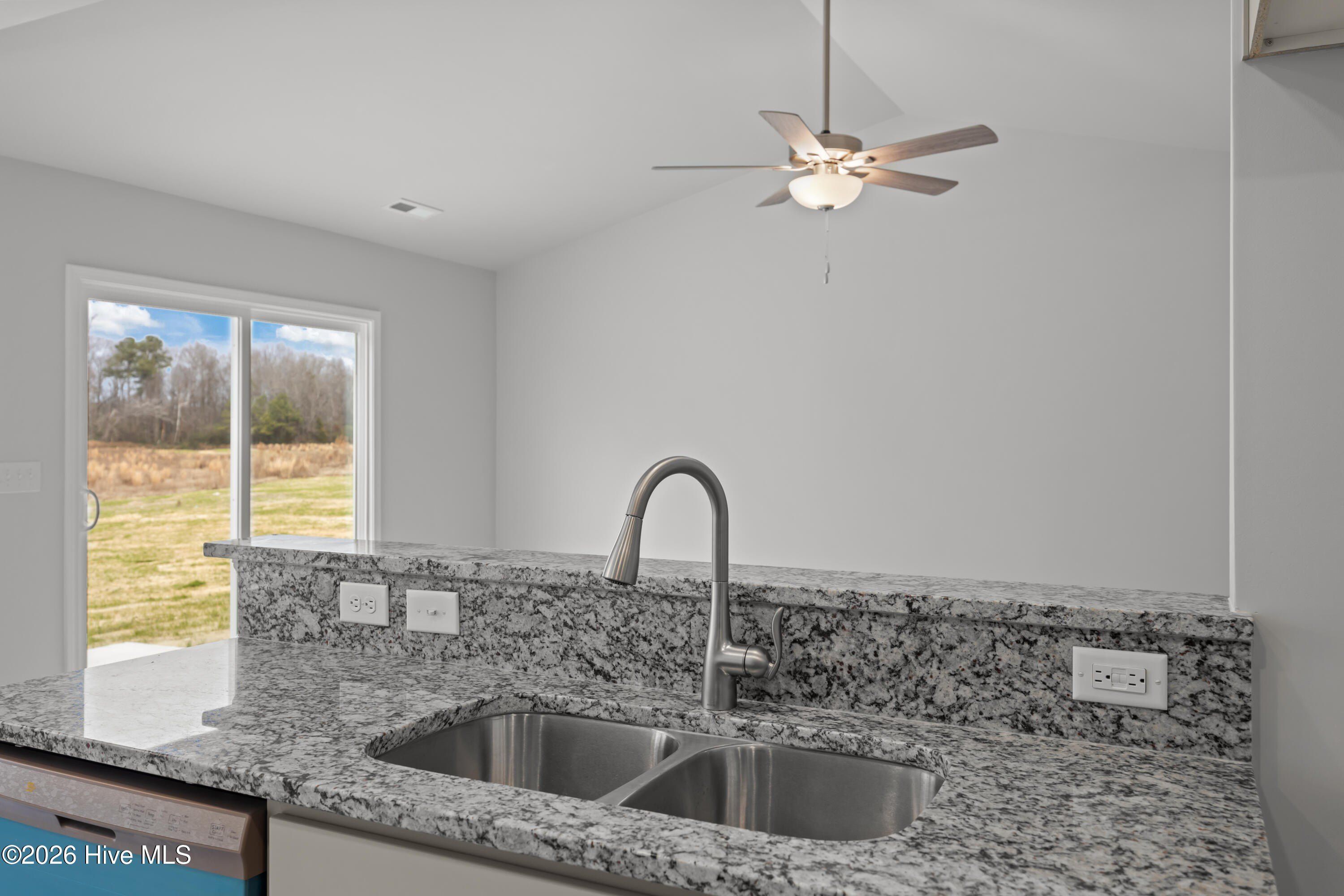 6339 Brassie Drive. Grifton, NC 28530