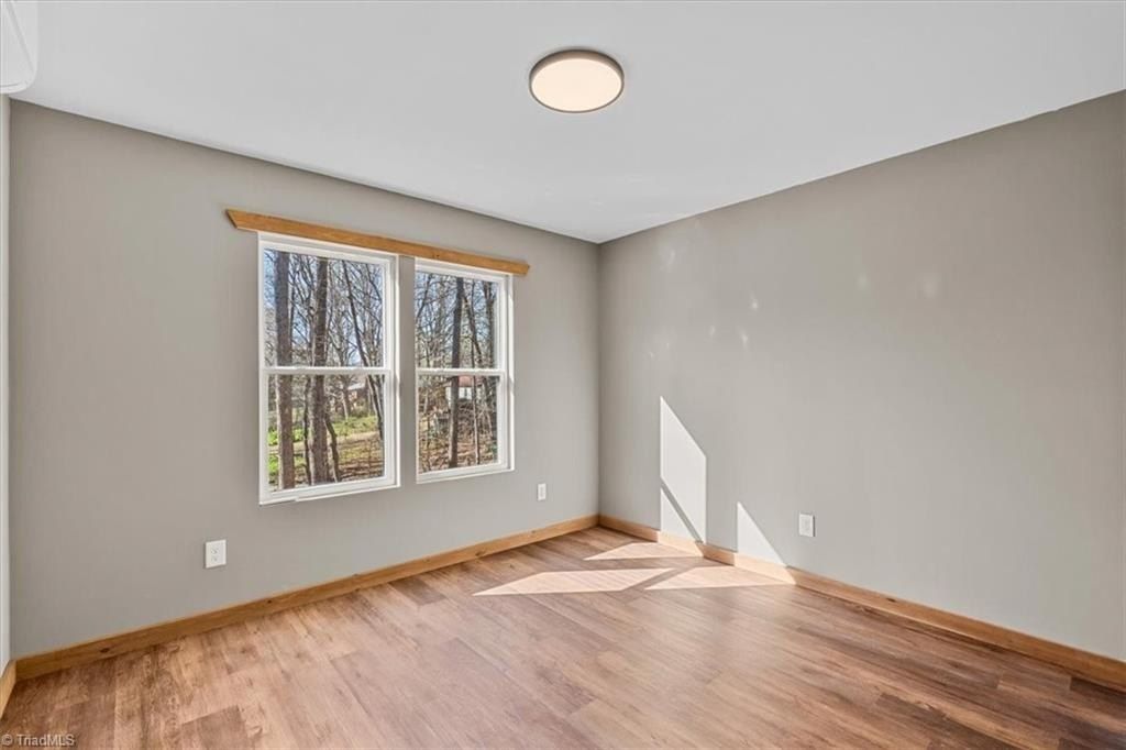 3499 Ridgewood Court. Winston-Salem, NC 27107