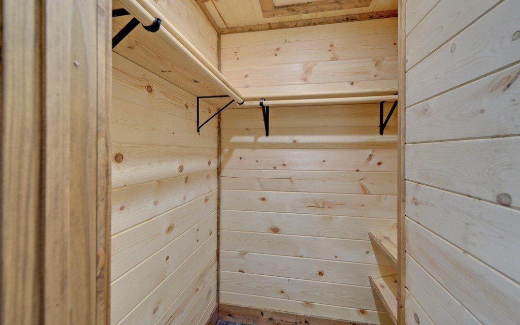 313 Burger Road. Murphy, NC 28906