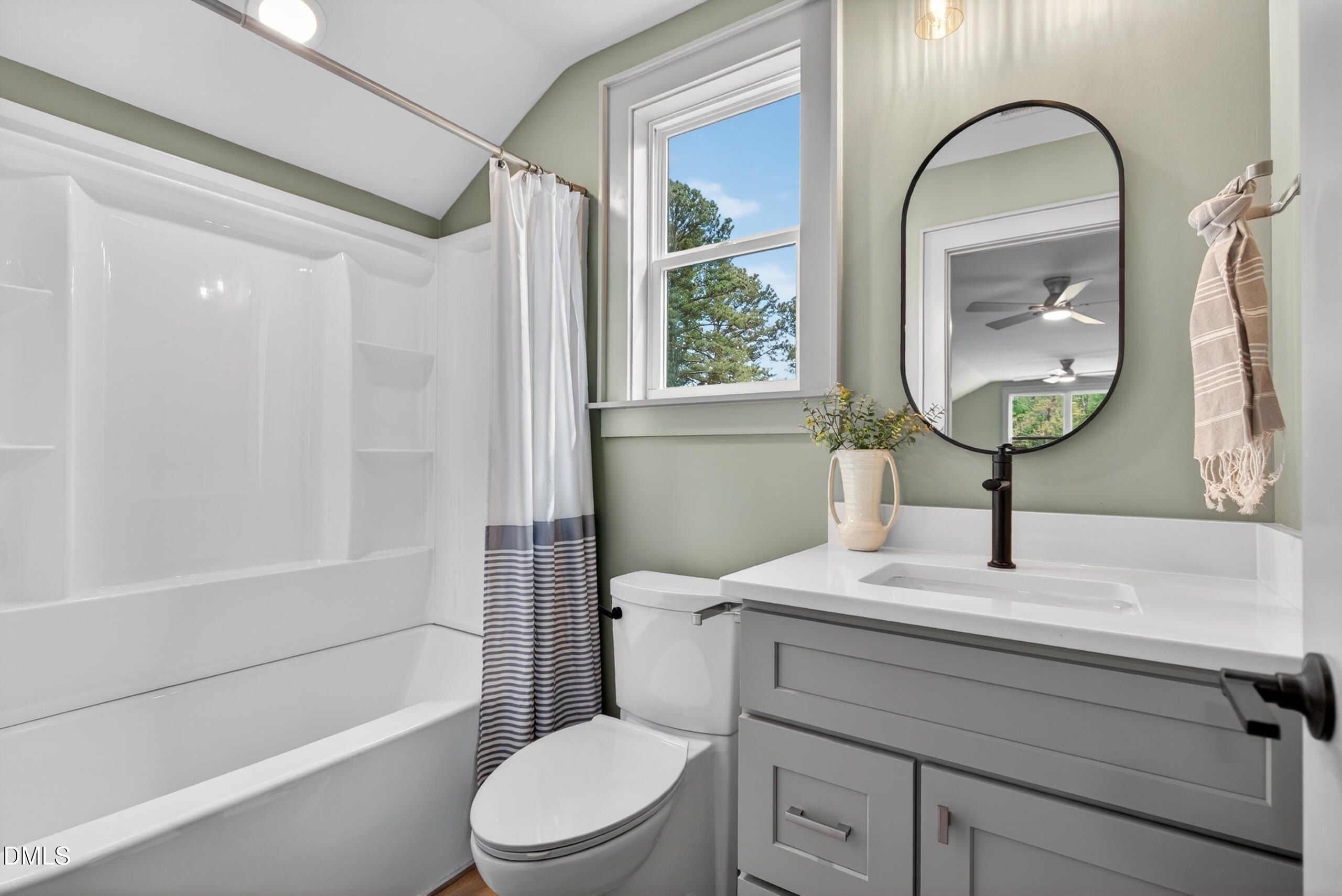 607 Richardson Road. Zebulon, NC 27597