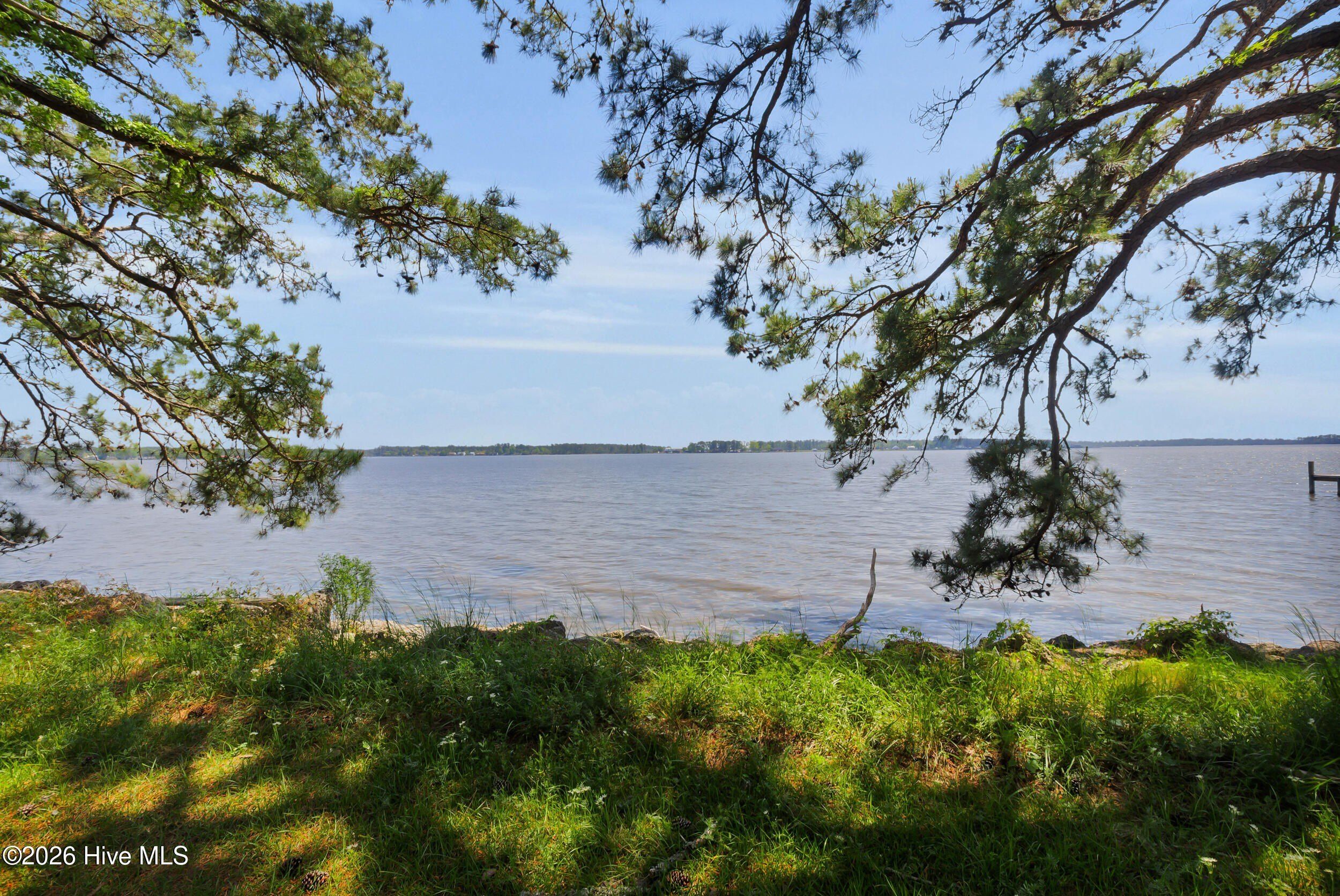 310 Myrtlewood Lane. Bayboro, NC 28515