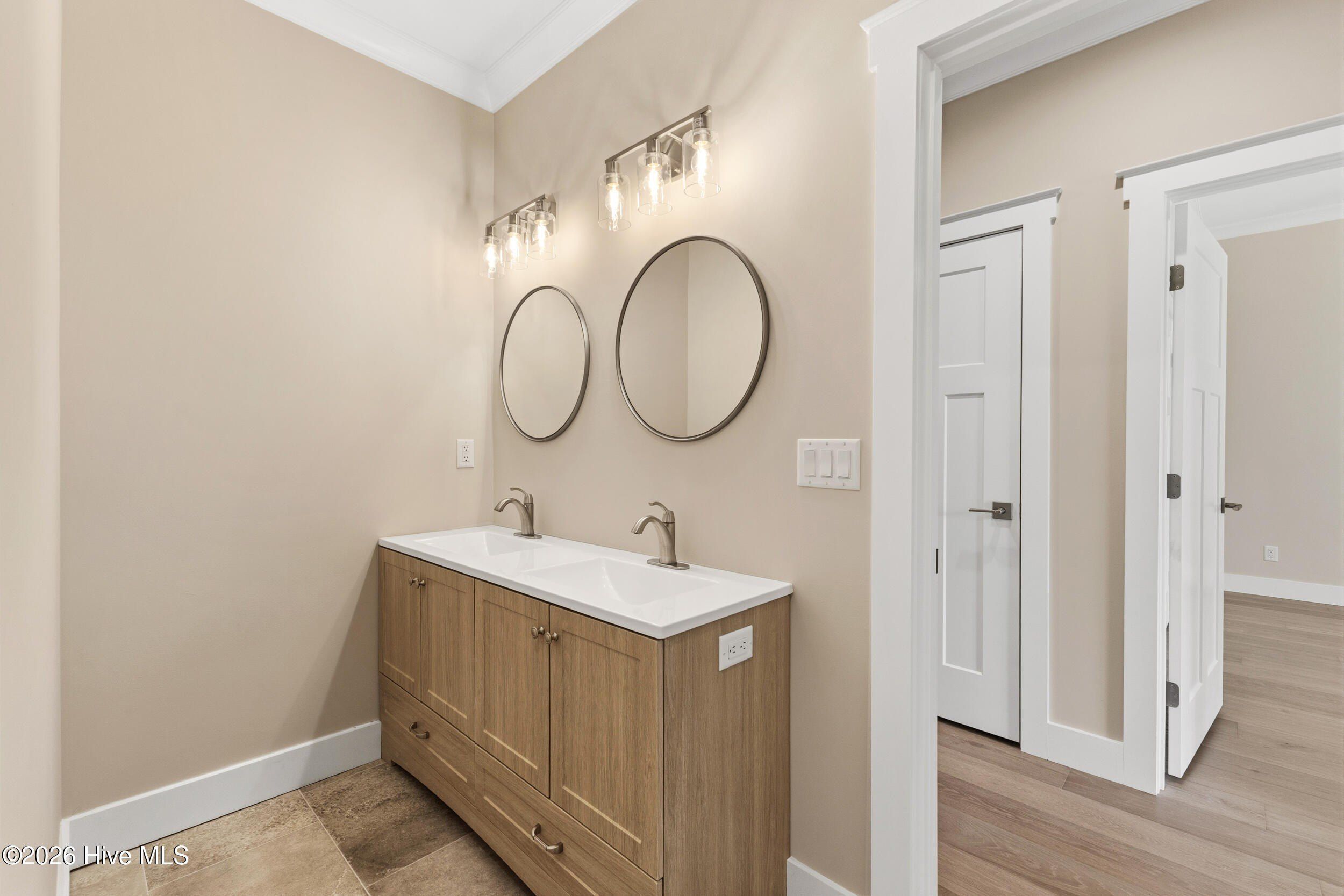 406 Compass Point. Hampstead, NC 28443