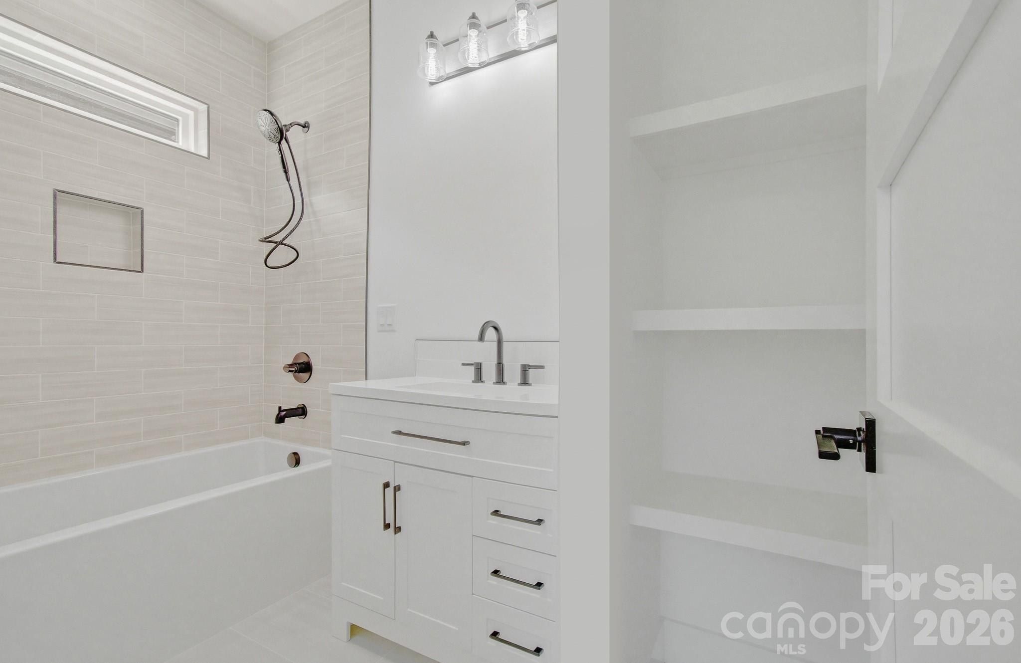 615 W Allen Street. Hendersonville, NC 28739