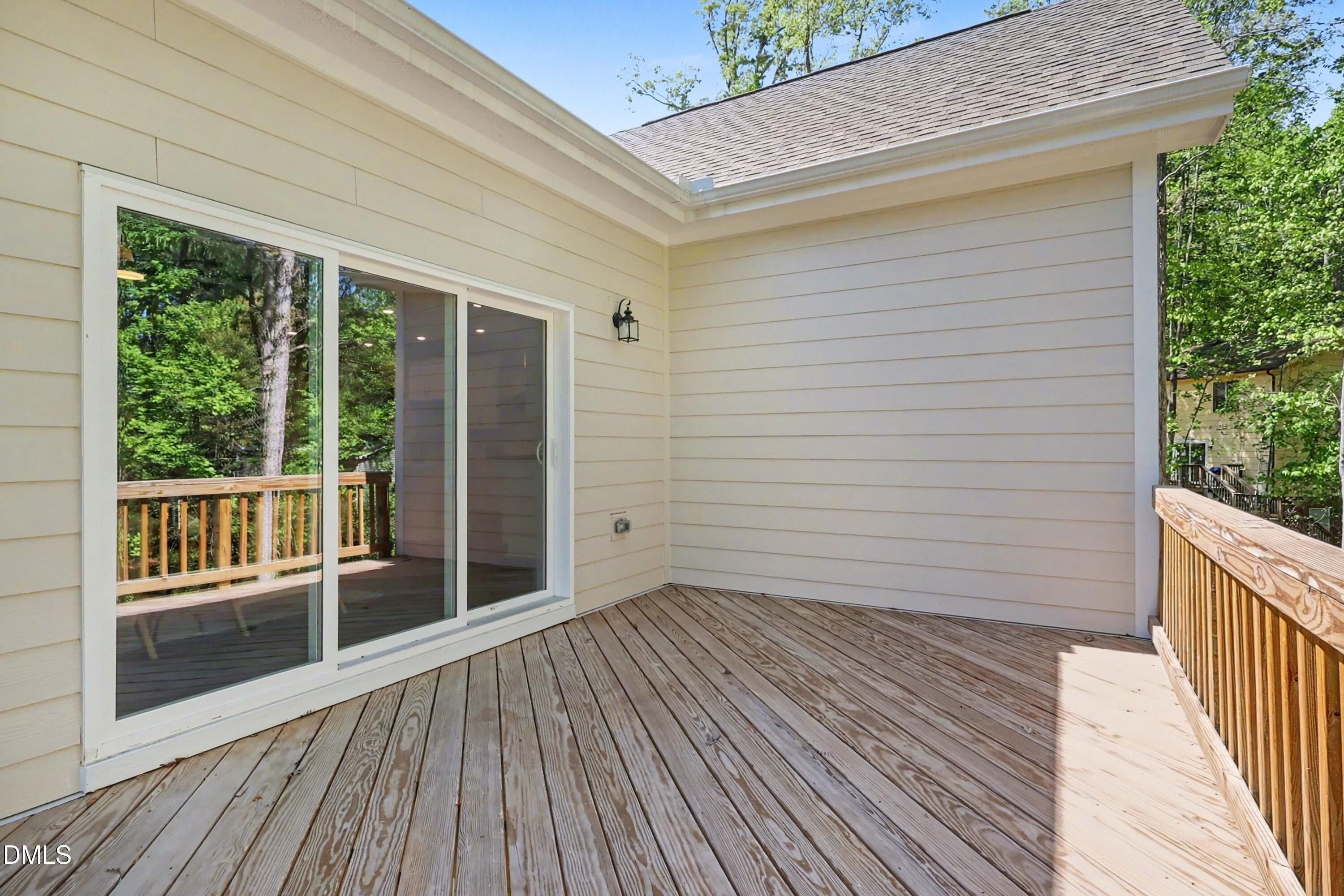 902 Sw Maynard Road. Cary, NC 27511