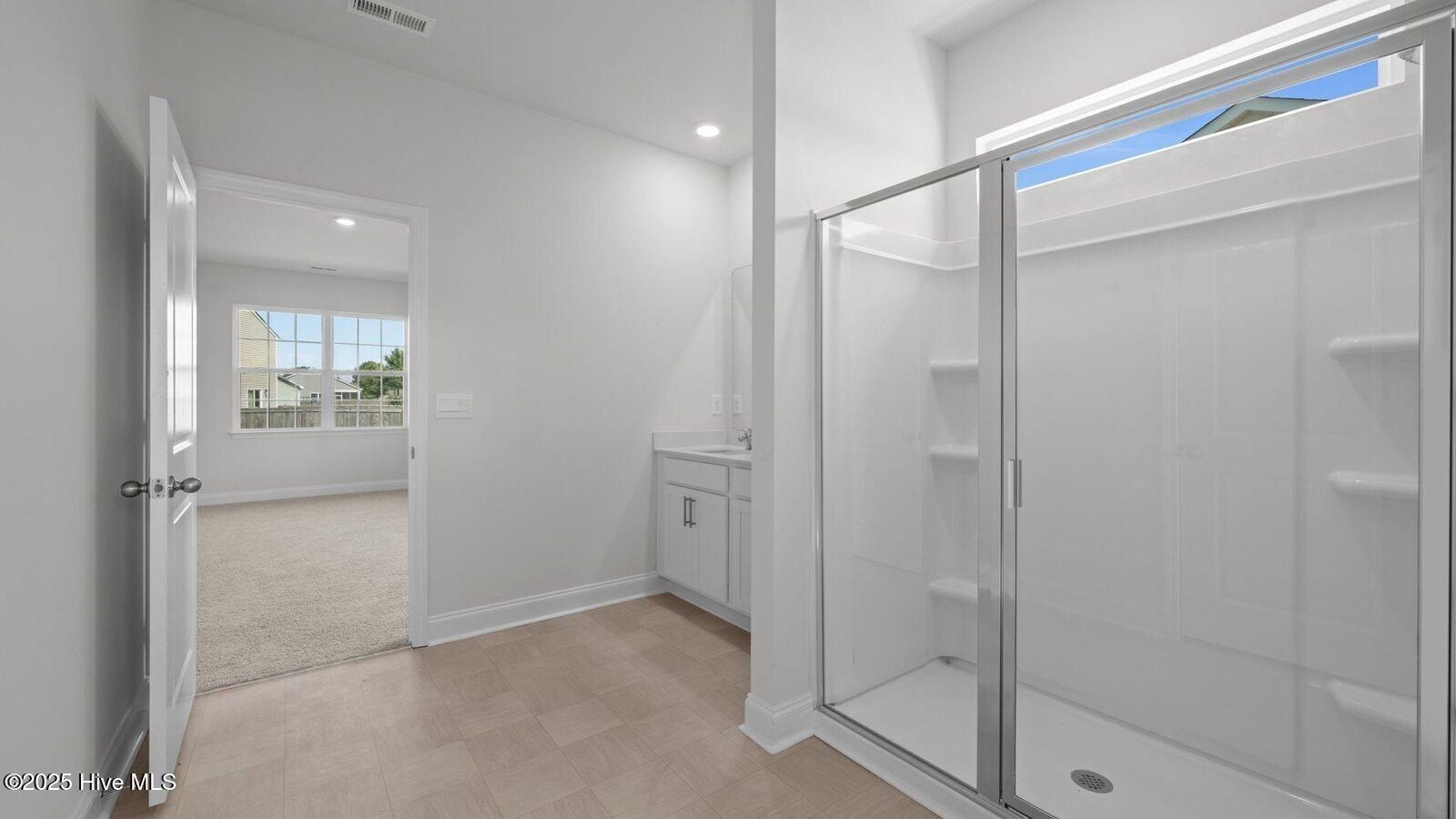 Lake Tyler Drive. New Bern, NC 28560