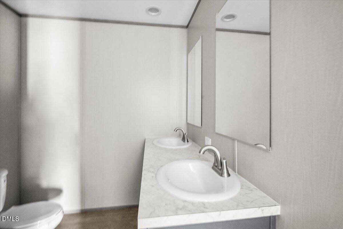 119 Falls Lane. Henderson, NC 27536