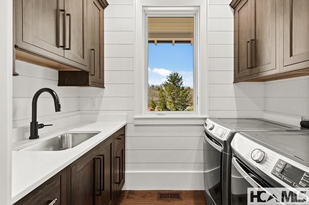 33 Sanctuary Ridge Road Lot 4. Highlands, NC 28741