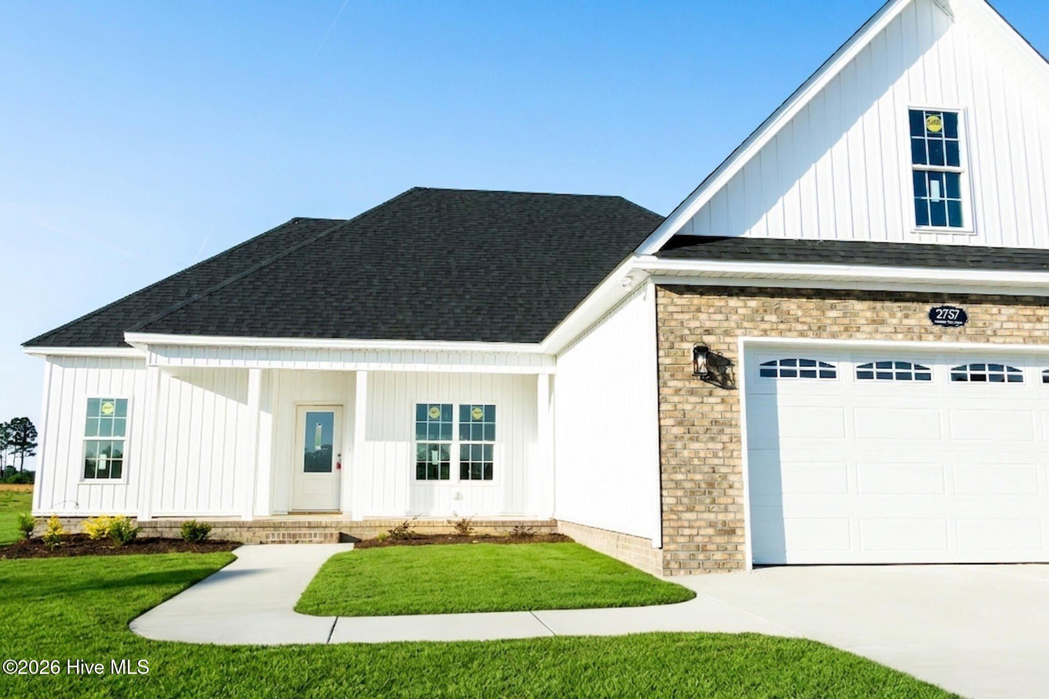2757 Whitaker Glen Drive. Farmville, NC 27828
