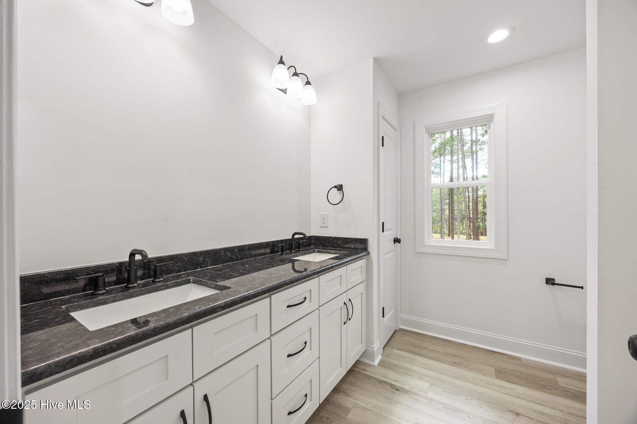 Longleaf Drive. West End, NC 27376