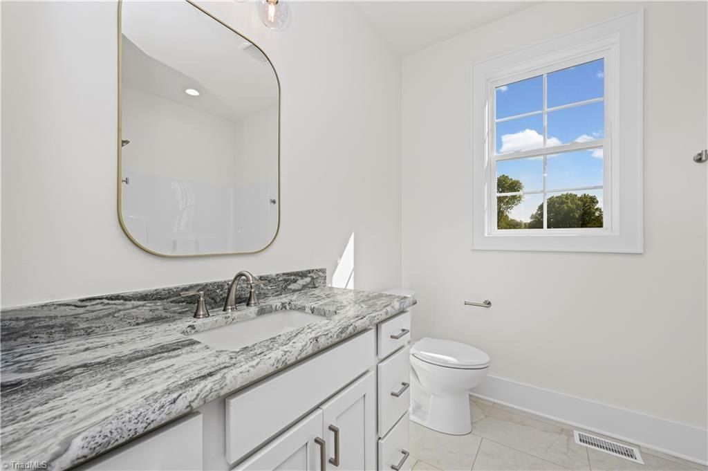 109 Frost Road. Advance, NC 27006