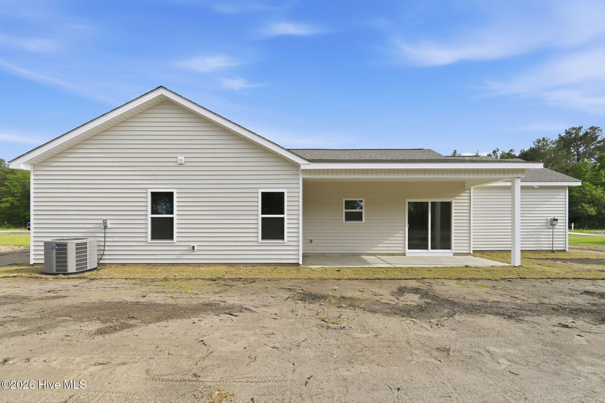 2612 Fountaintown Road. Chinquapin, NC 28521