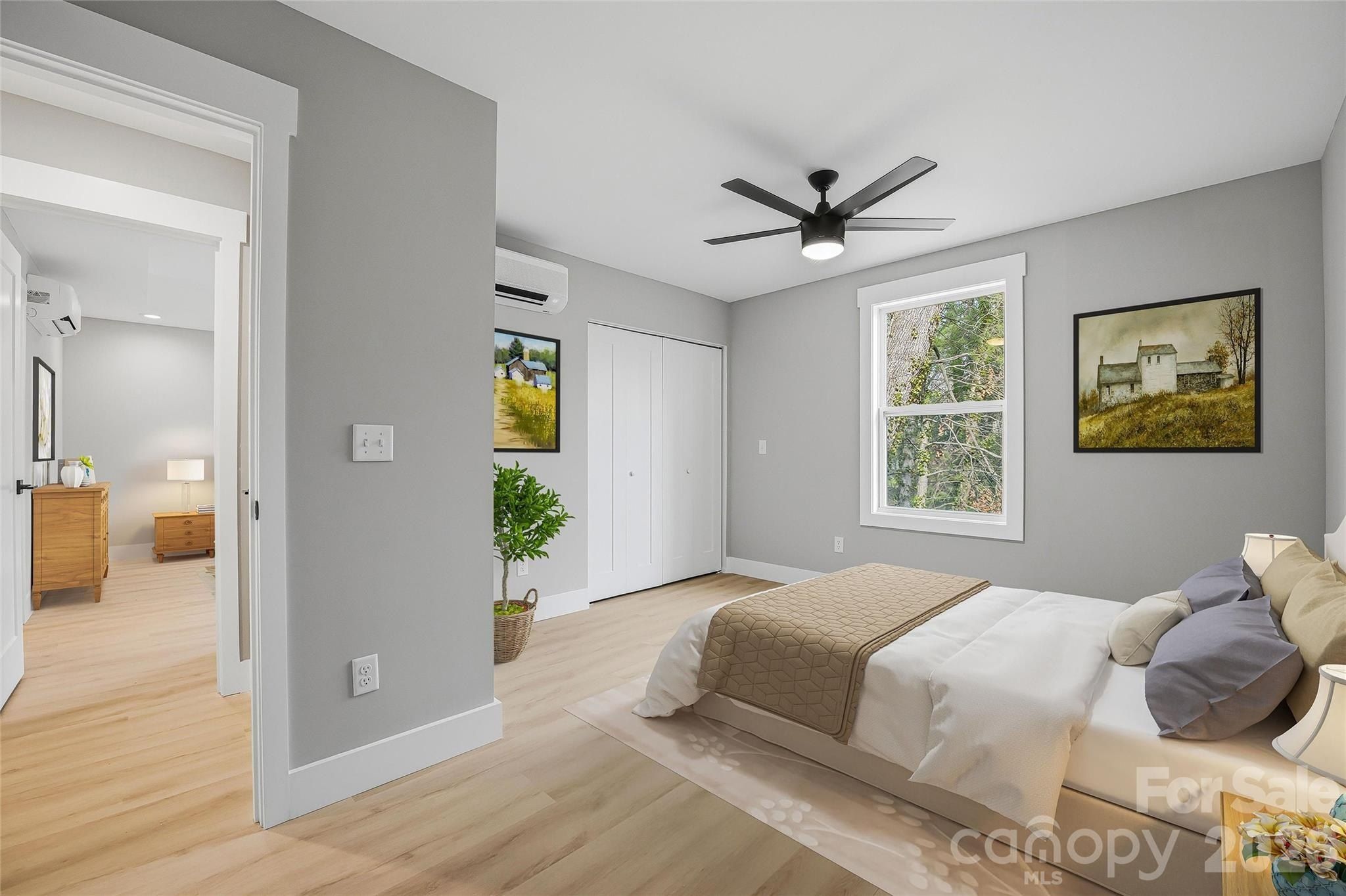 133 Moore Street. Hendersonville, NC 28739