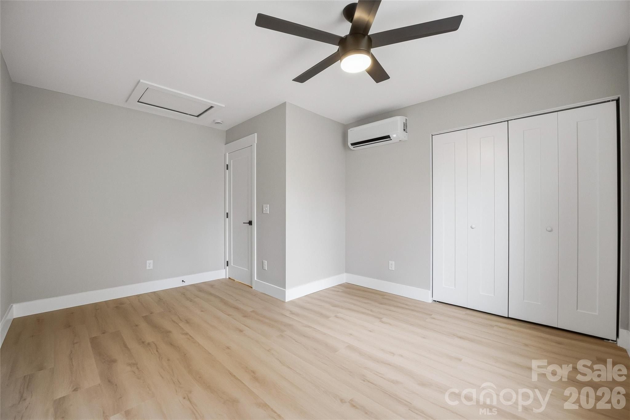 133 Moore Street. Hendersonville, NC 28739