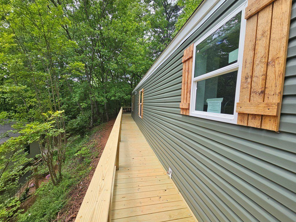 521 Carolina Village Circle. Franklin, NC 28734