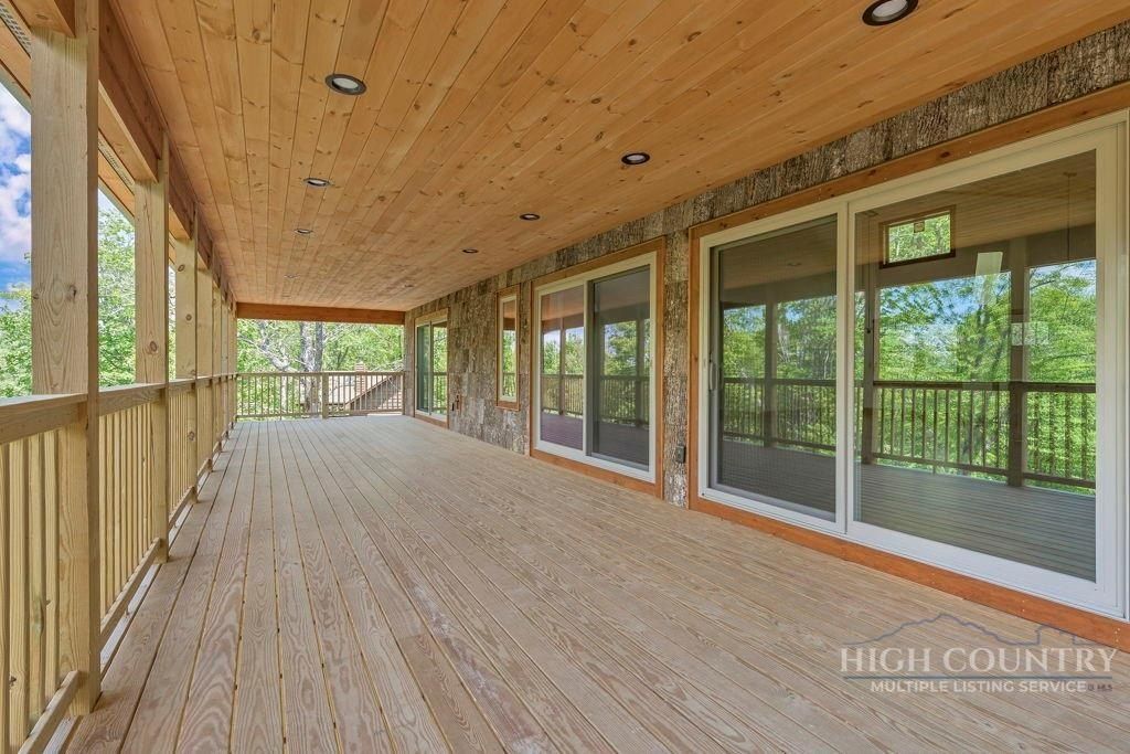 150 Mistletoe Lane. Blowing Rock, NC 28605