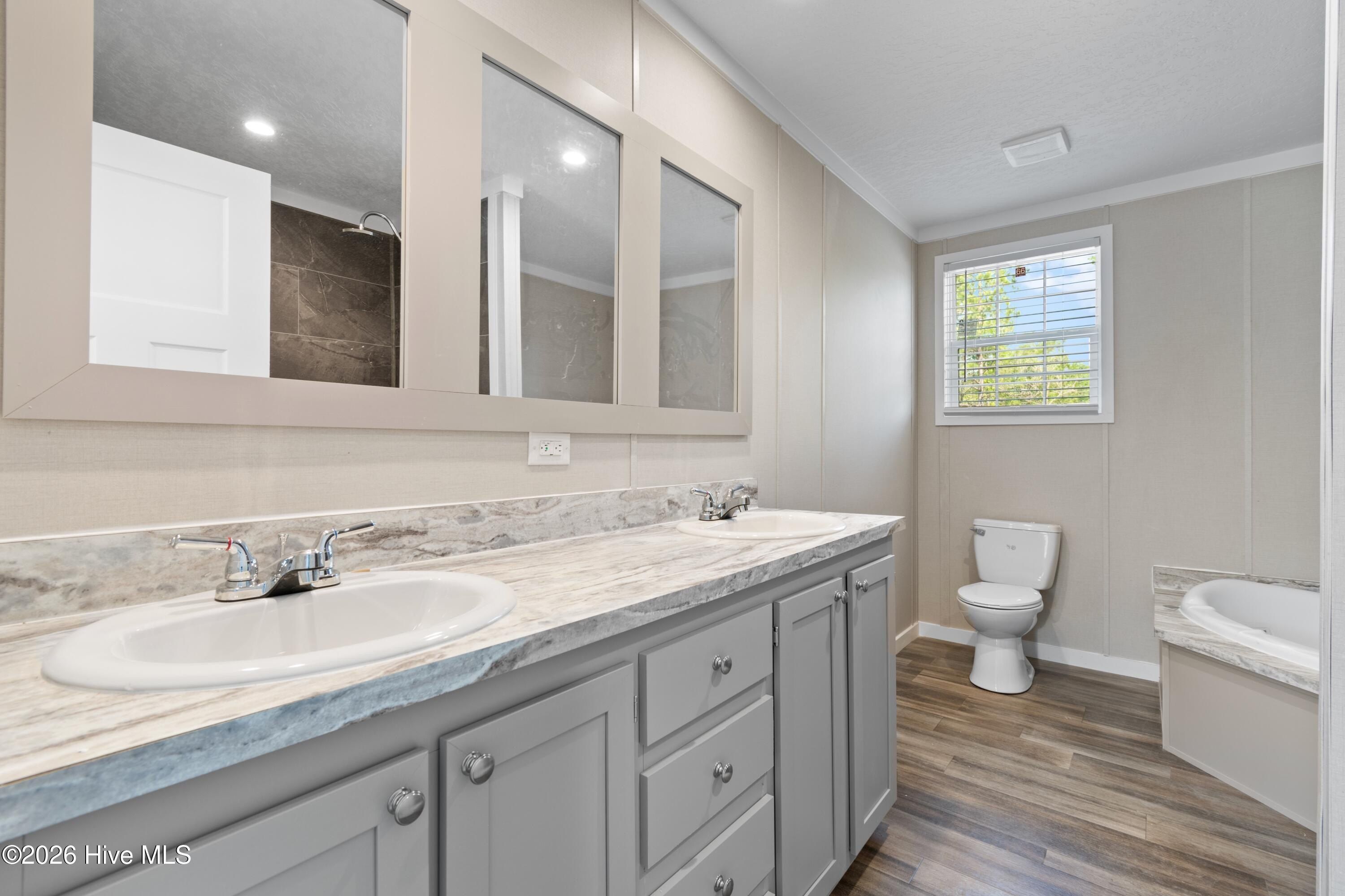 6812 Lewis Drive Se. Winnabow, NC 28479