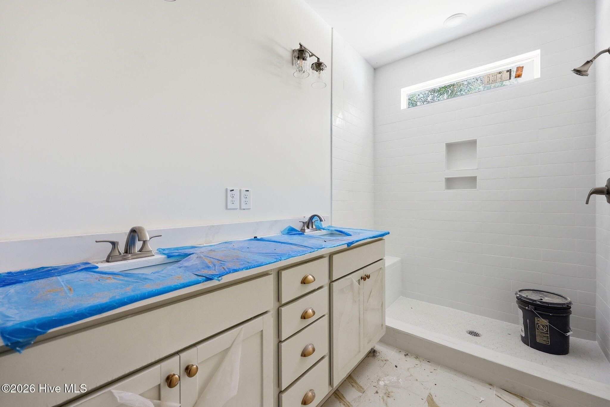 228 Telluride Court. Aberdeen, NC 28315