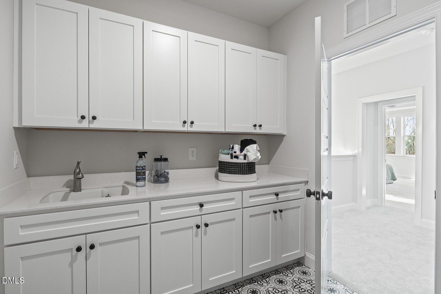8120 Andrea Lane. Raleigh, NC 27613